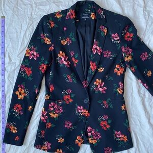 RW&CO. Black Floral Blazer